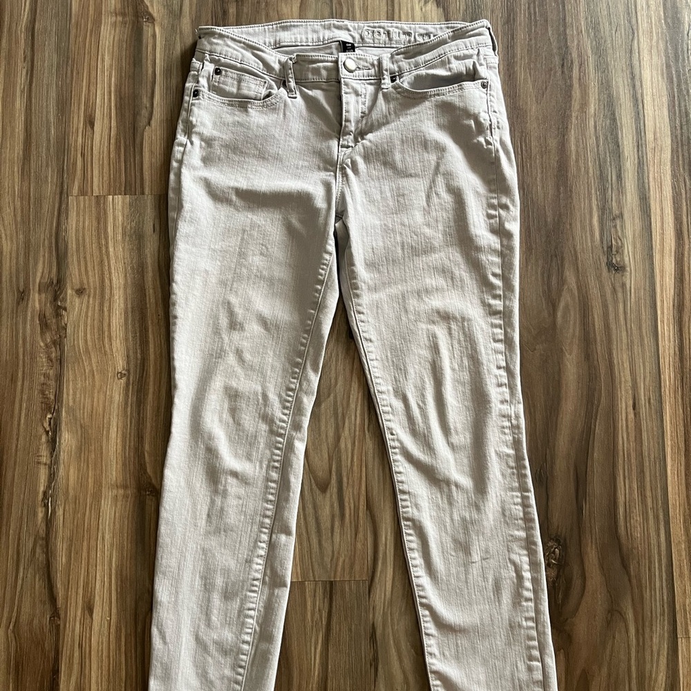 Gap Light Grey Premium Skinny 8/29 Women Denim Jeans 
Low-medium rise